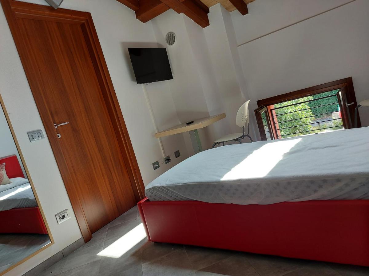 Agriturismo Azienda Agricola Ferrari M.Rita Pozza Extérieur photo